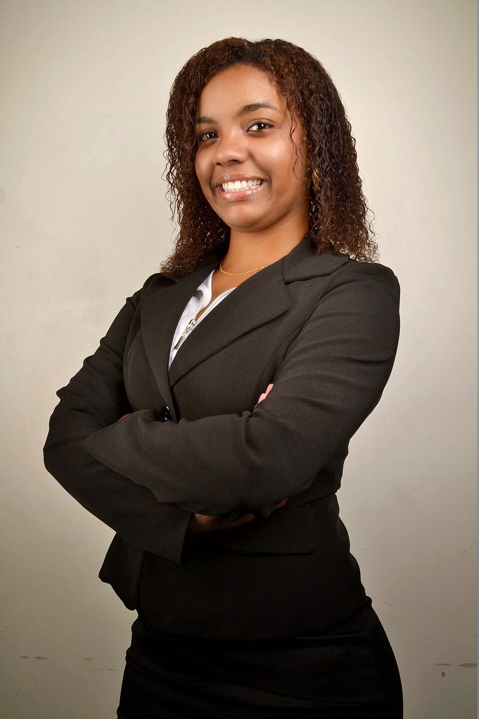 Black_woman_with_women's_suit_10